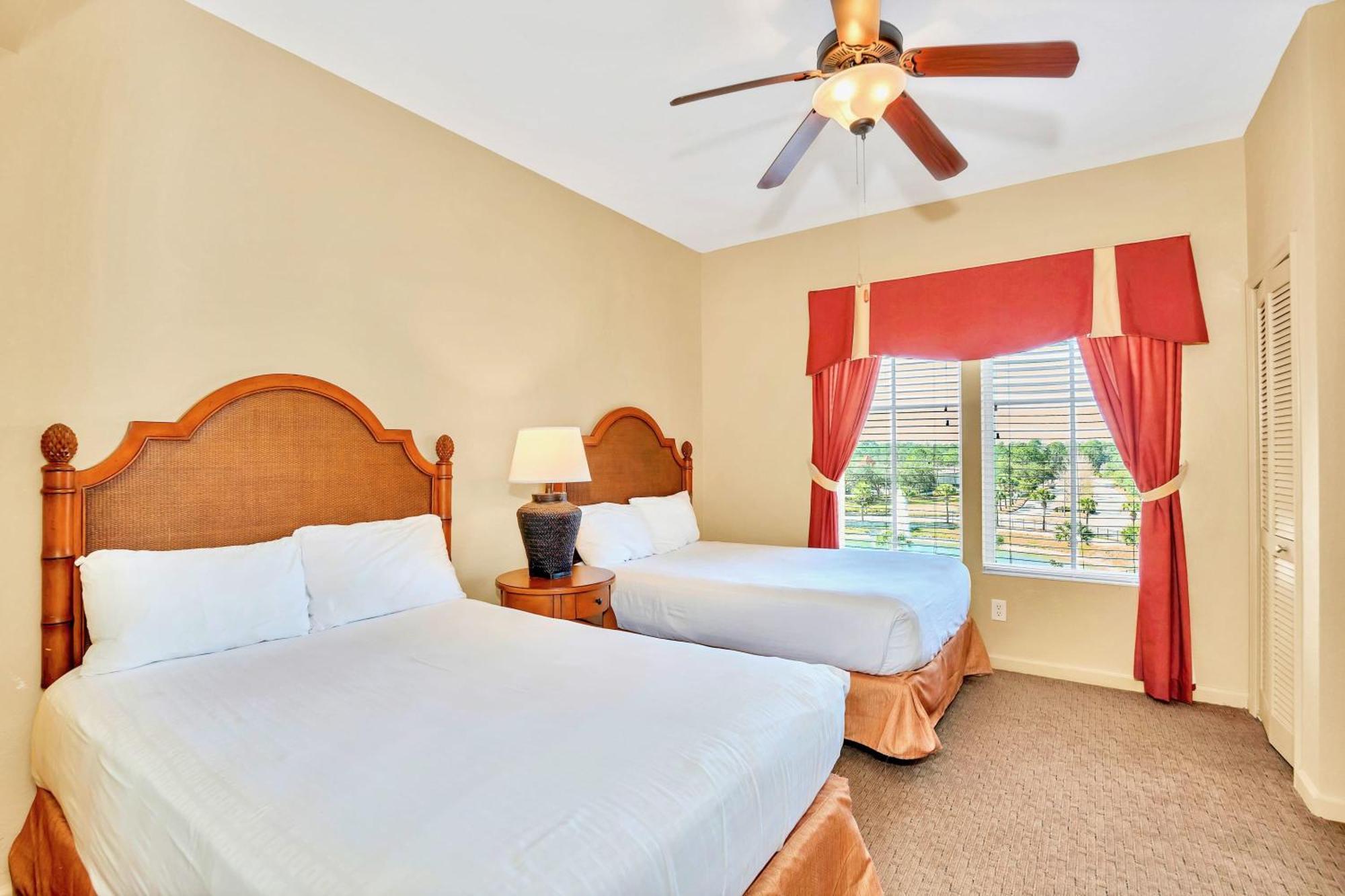 2br - Fountain View Private Balcony